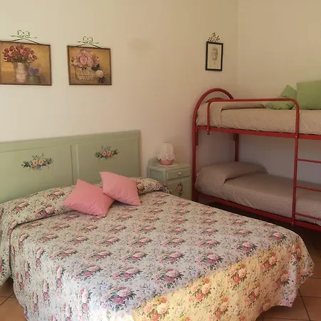 Casa Vacanze I Girasoli Feriehus Pontedassio